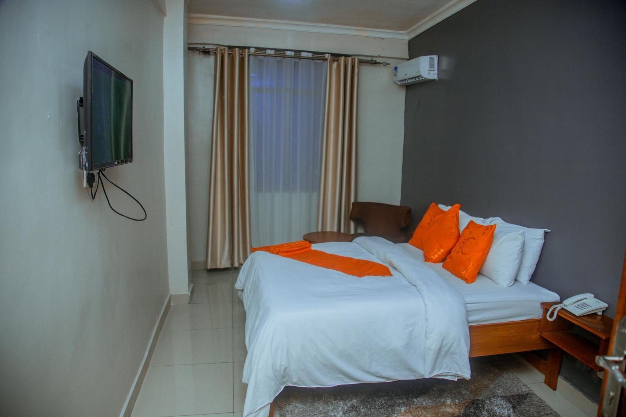 Le Grand Marie Hotel Dar es Salaam Exteriör bild