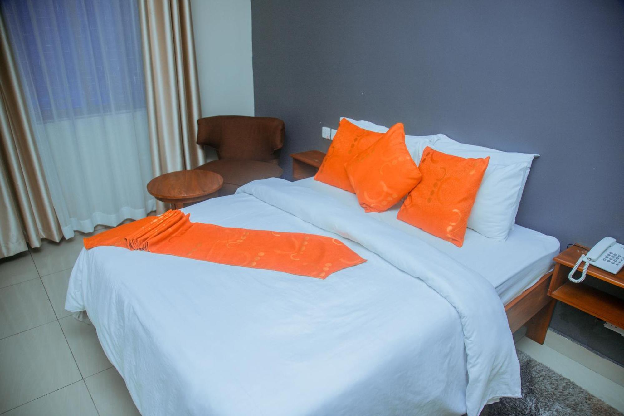 Le Grand Marie Hotel Dar es Salaam Exteriör bild