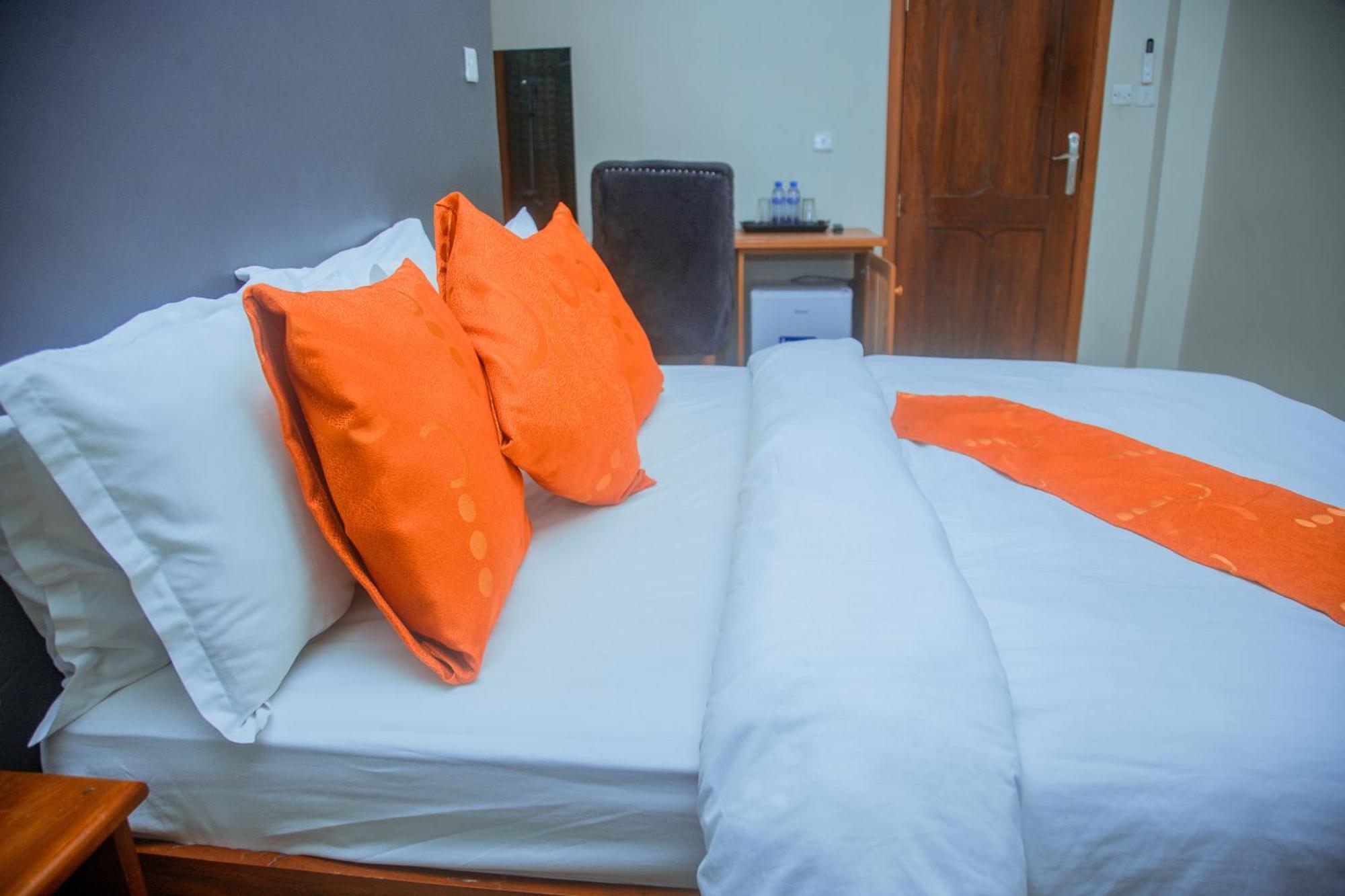 Le Grand Marie Hotel Dar es Salaam Exteriör bild