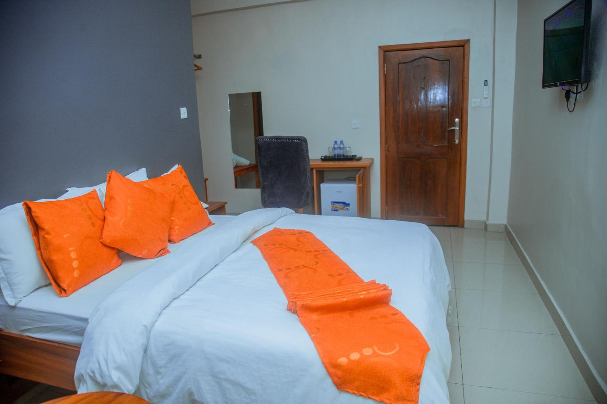 Le Grand Marie Hotel Dar es Salaam Exteriör bild