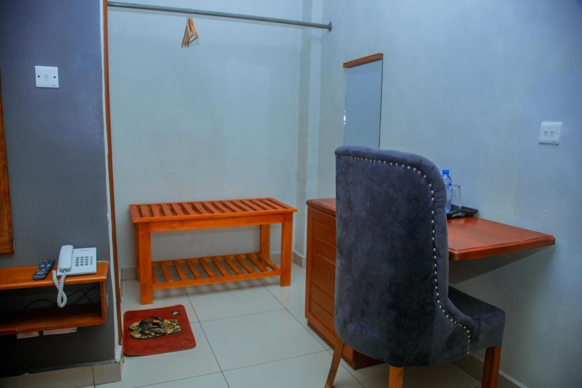 Le Grand Marie Hotel Dar es Salaam Exteriör bild
