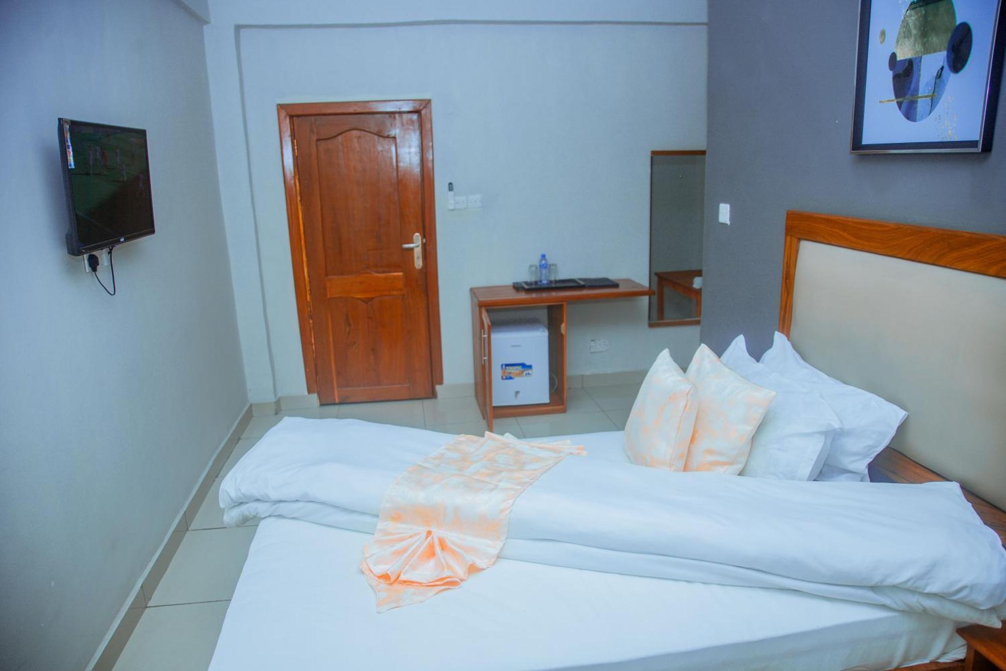 Le Grand Marie Hotel Dar es Salaam Exteriör bild