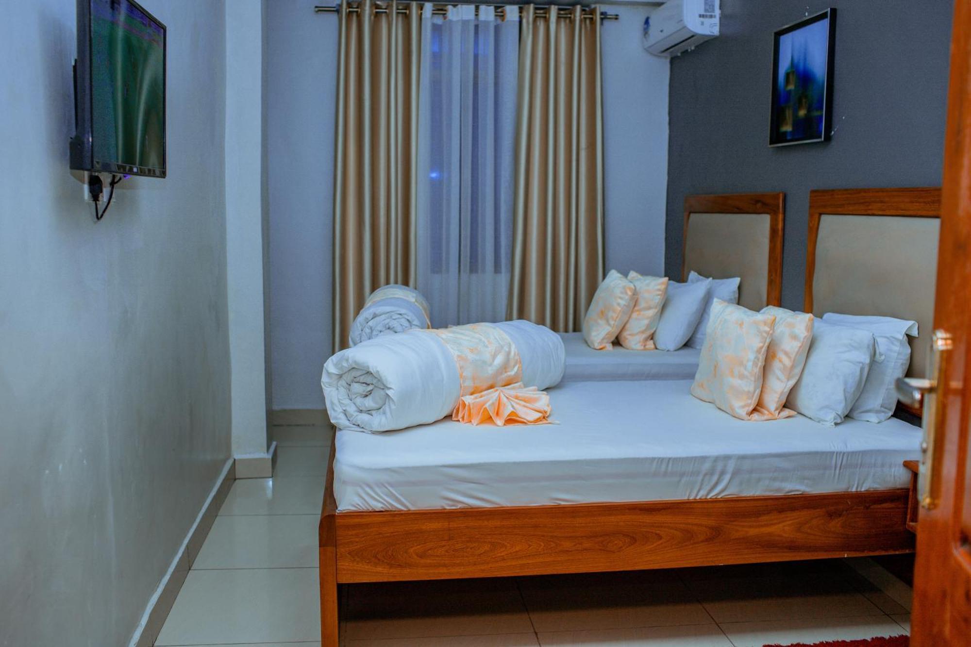 Le Grand Marie Hotel Dar es Salaam Exteriör bild