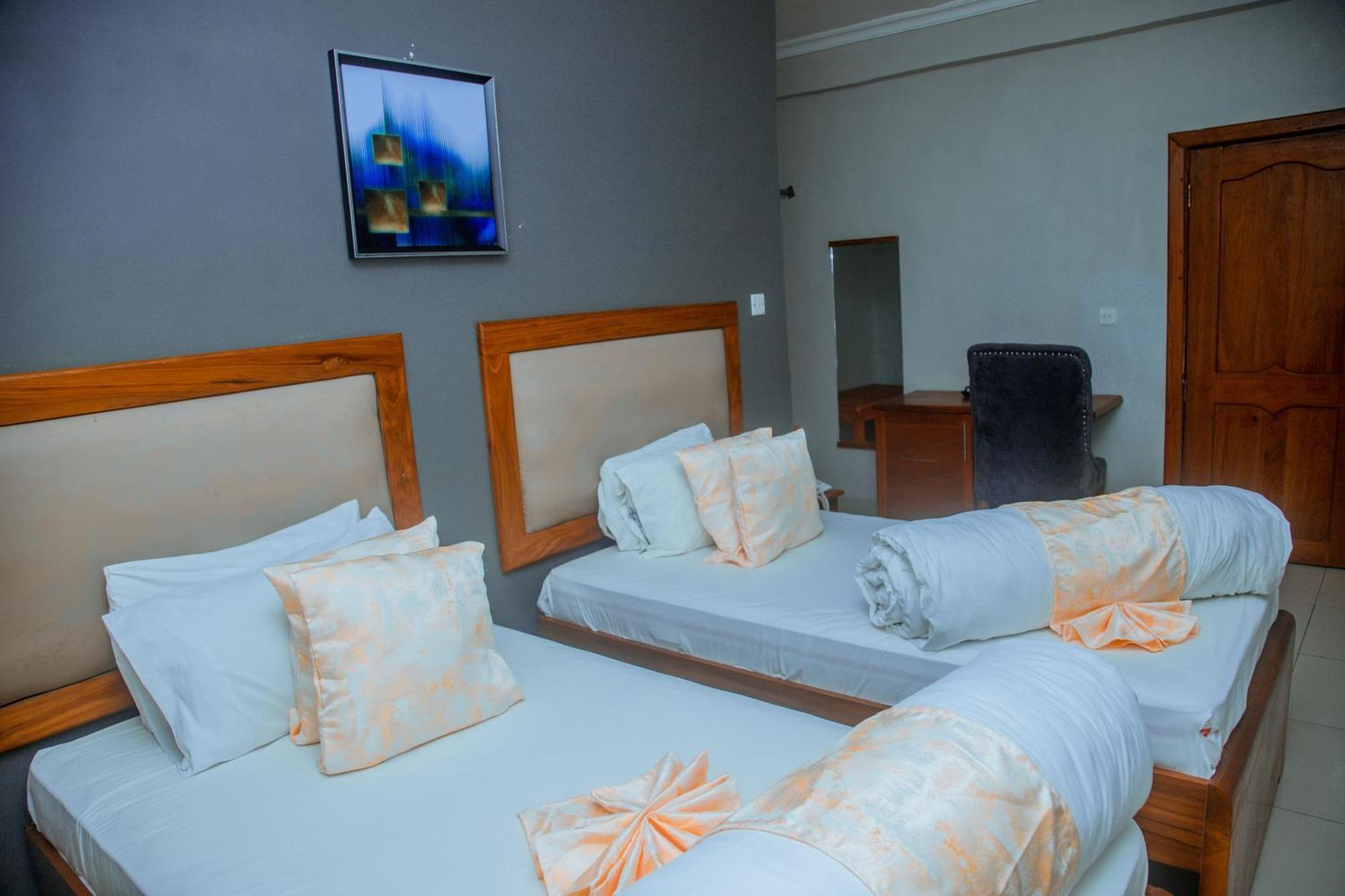Le Grand Marie Hotel Dar es Salaam Exteriör bild