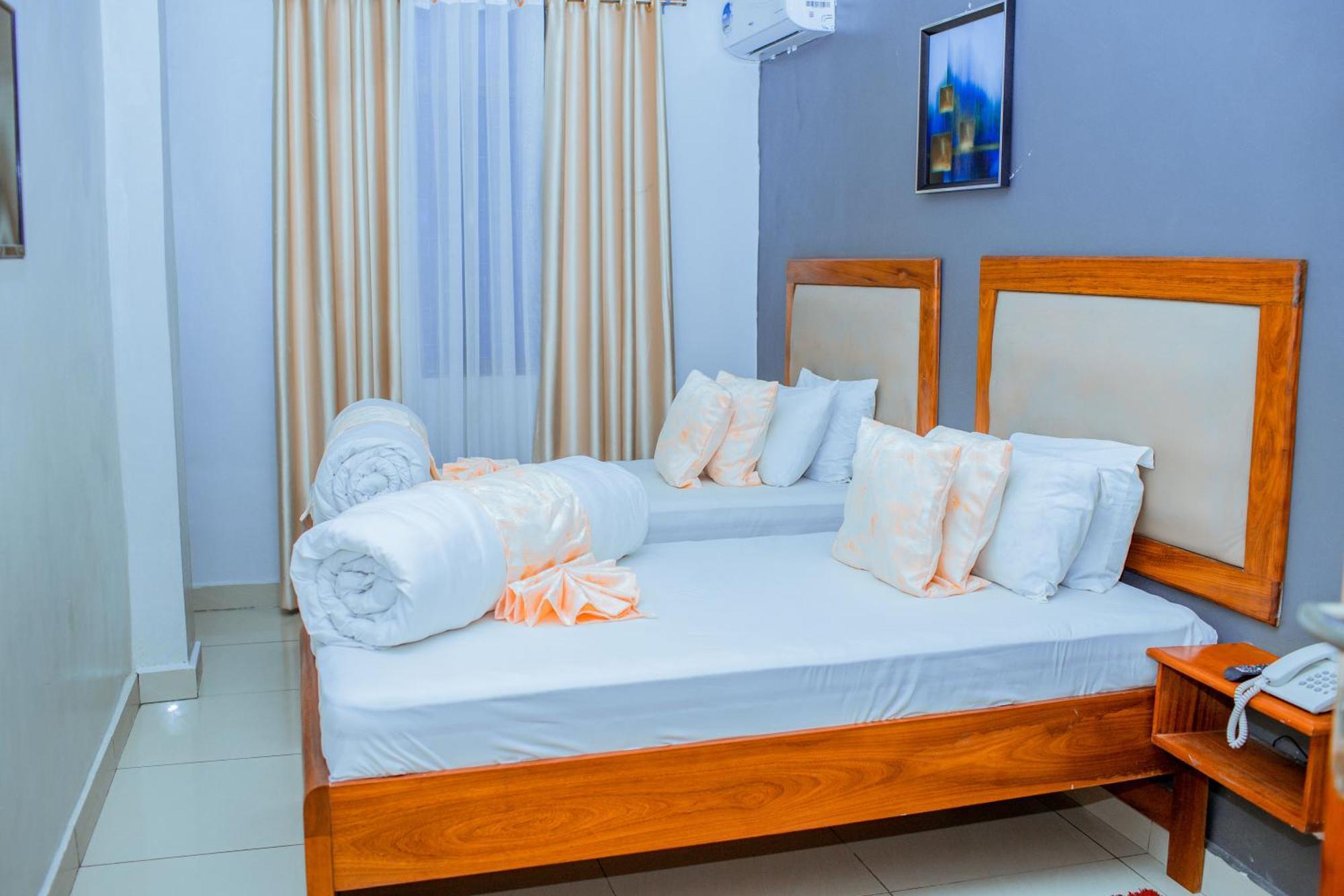 Le Grand Marie Hotel Dar es Salaam Exteriör bild